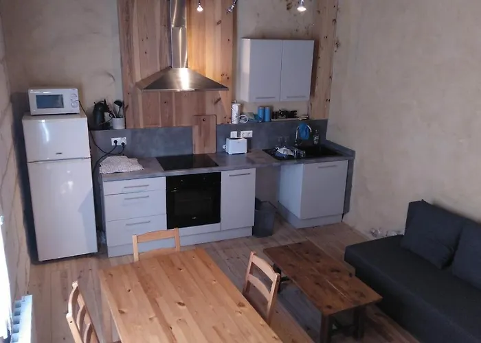 Duplex En Pierre Proche Des Arenes