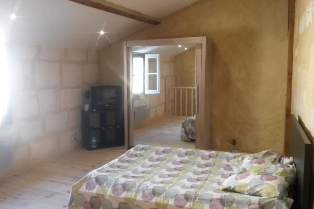 Appartement Duplex En Pierre Proche Des Arenes